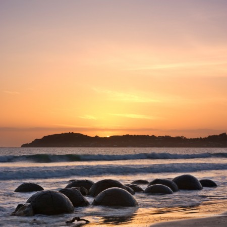 Gallery — Moeraki Boulders, New Zealand - Café, Bar & Gift Shop